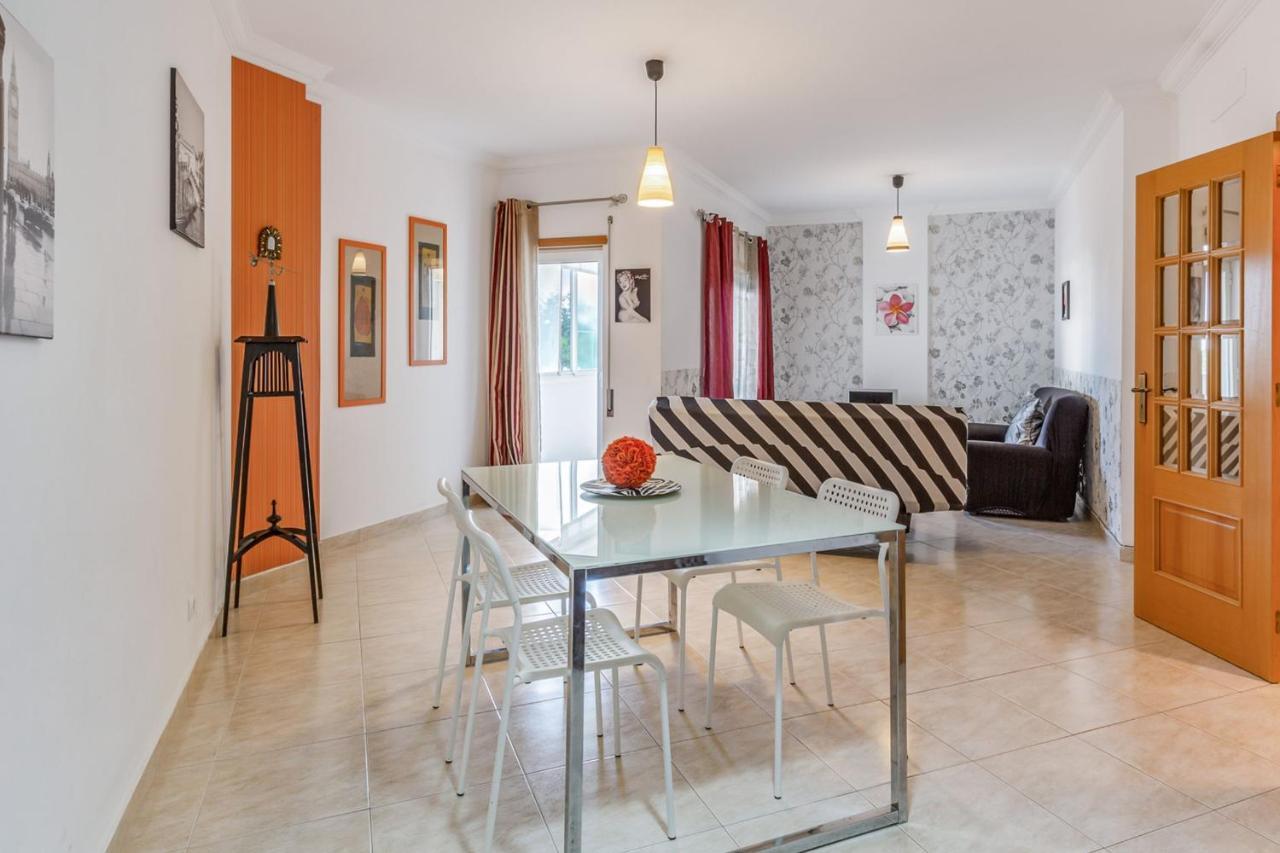 Spacious 2 Bdr Apartment W/ Patio By Lovelystay Armação de Pêra Exterior foto