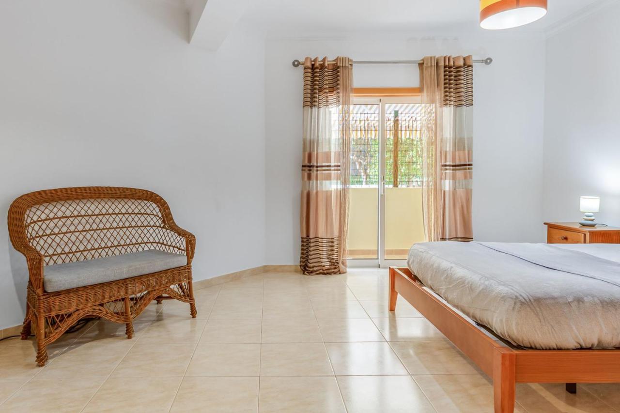 Spacious 2 Bdr Apartment W/ Patio By Lovelystay Armação de Pêra Exterior foto